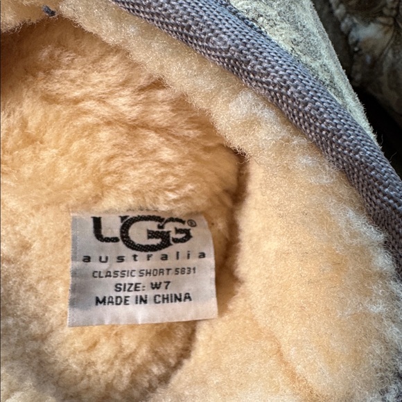 UGG Cream and Gray Paisley Boots - Picture 7 of 8
